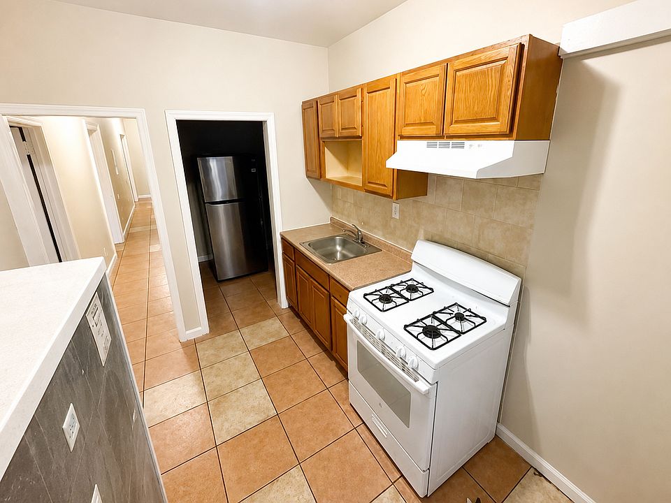 1st image of 316 Mount Prospect Ave #7A