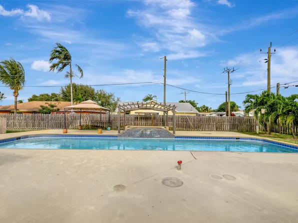 1123 Sea Pines Way, Lantana, FL 33462