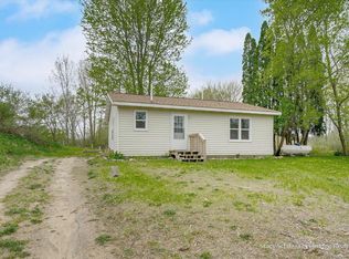 4250 Mud Lake Rd, Bellevue, MI 49021