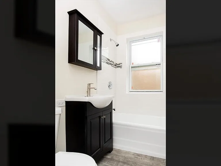 916-20 Greenbay Rd #918-3B — Photo 6