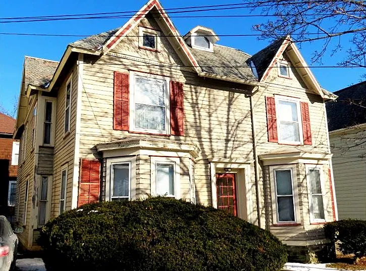 110-112 Elm Street