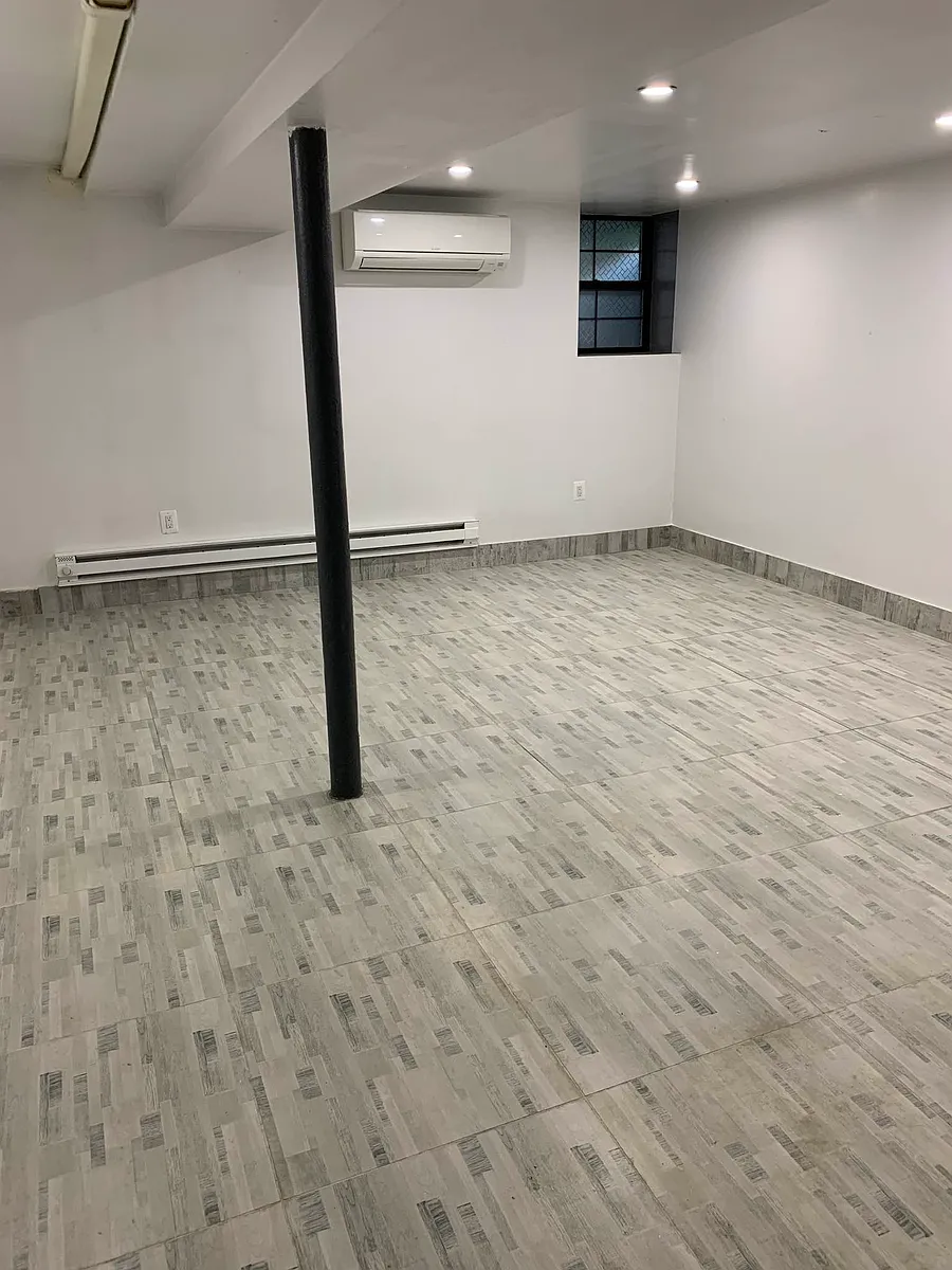 Building Photo - 1425 Hancock St #1B