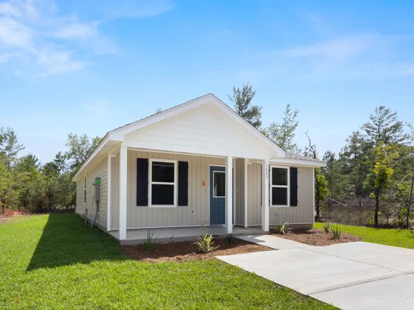 1643 Trout Dr, Defuniak Springs, FL 32433