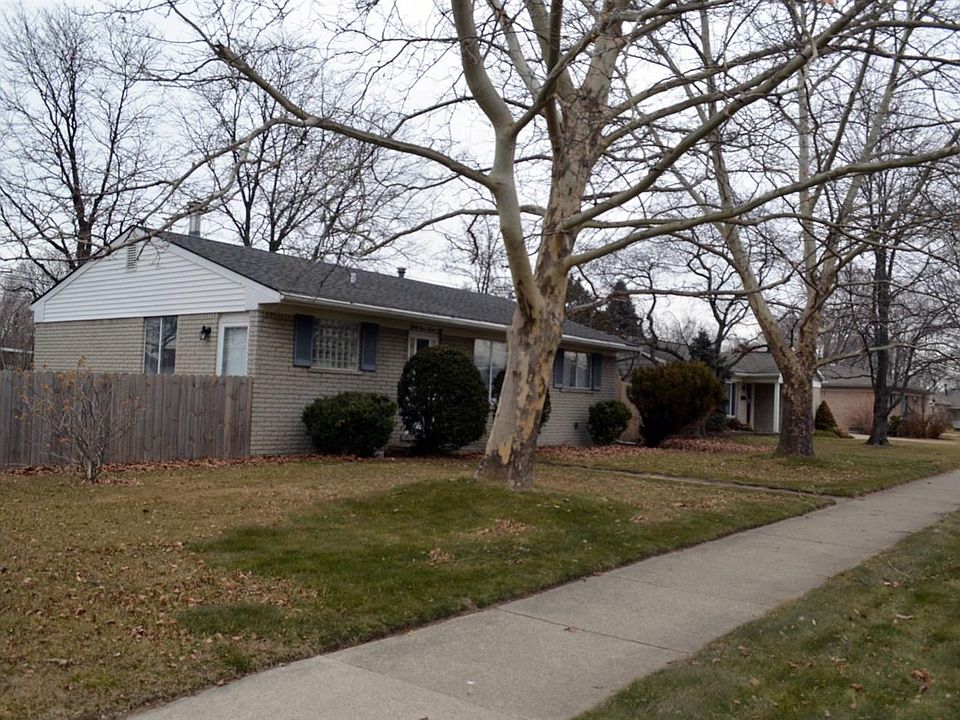 1st image of 34750 Hunter Ave