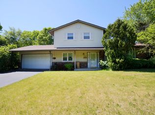 790 Freeman Rd, Hoffman Estates, IL 60192