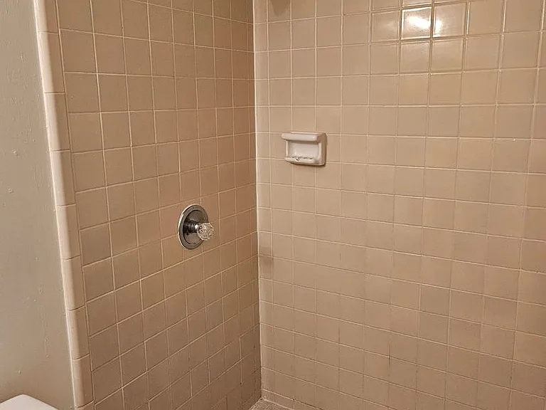 1343 Jefferson Ave #C — Photo 7