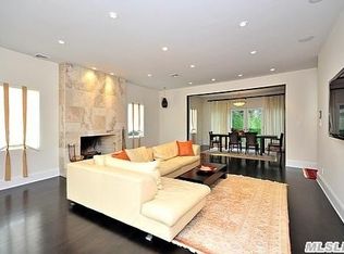 5049 Morenci Ln, Flushing, NY 11362