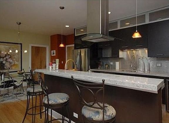 5th image of 5760 N Lincoln Ave