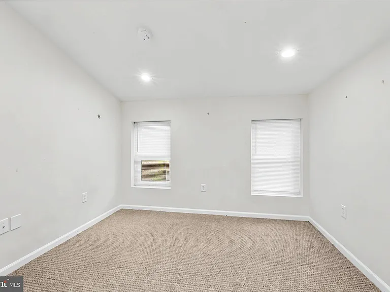 33 S 19th St #3 — Photo 7