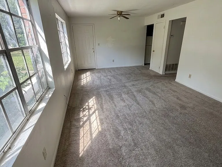2220 Ticknor Dr #9 — Photo 7