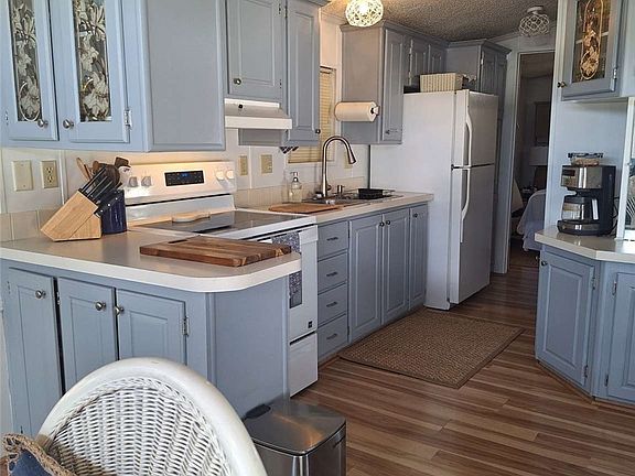 3rd image of 9 Pearl Dr #9-P