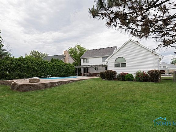4th image of 1204 Valley Bluff Dr