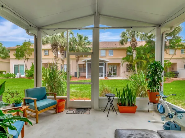 212 River Bluff Lane, Royal Palm Beach, FL 33411