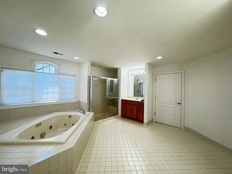 5117 Sante Fe Ct — Photo 48