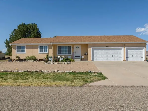 225 N Merrill Dr, Pueblo West, CO 81007