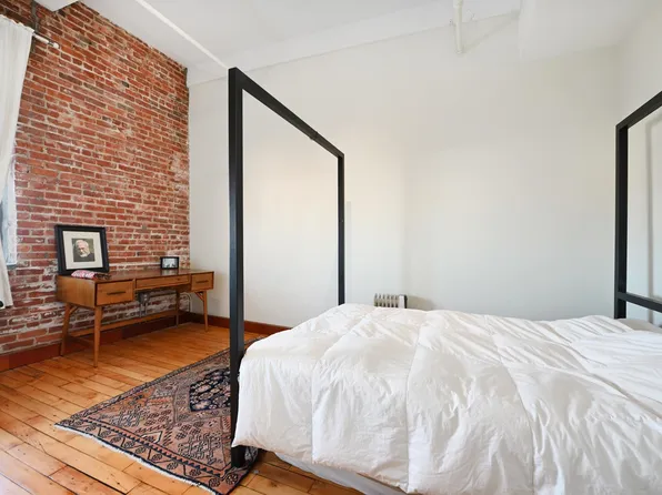 1620 Manhattan Avenue image 13 of 20