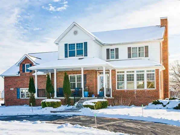 4695 Emerald Valley Loop, Fowlerville, MI 48836