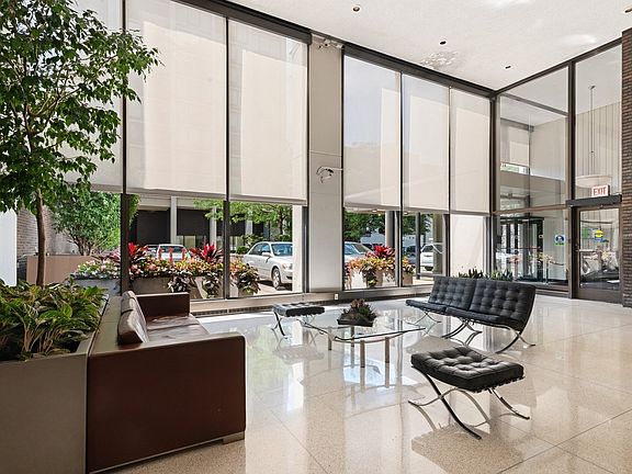 2nd image of 5455 N Sheridan Dr #2210