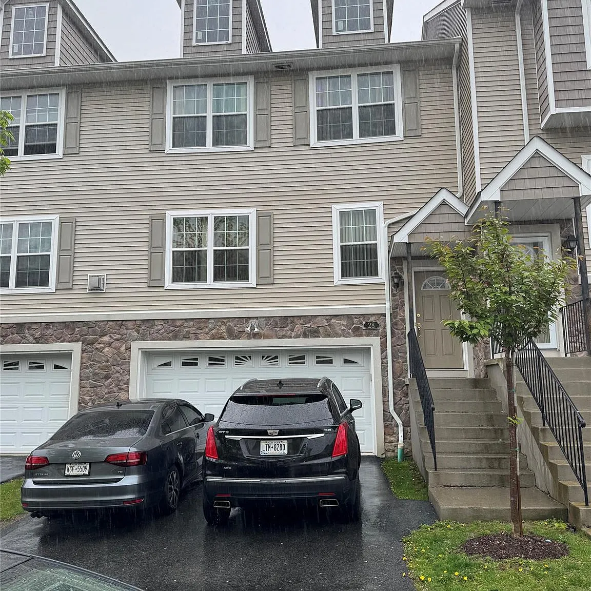 3 bed, 3.5 bath, 1750 sqft, $3,999 — Photo 1
