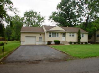 54 Poplar Rd, Piscataway, NJ 08854