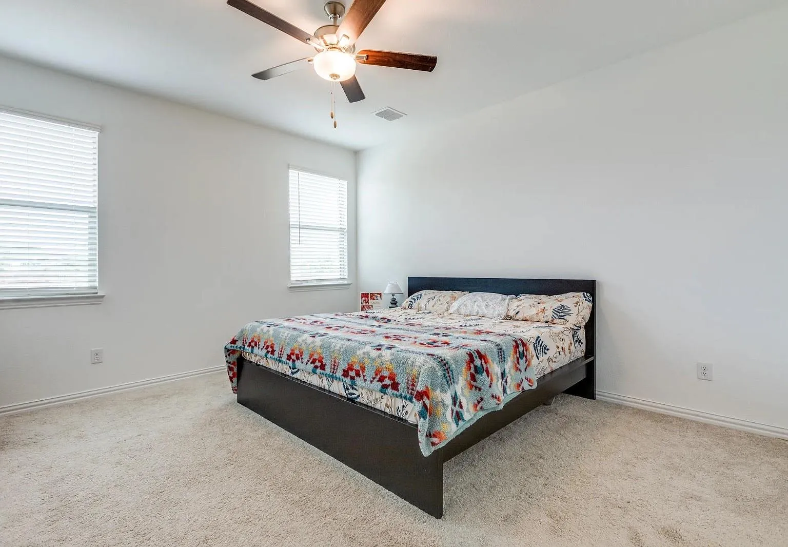 4 bed, 1864 sqft, $2,450 — Photo 3