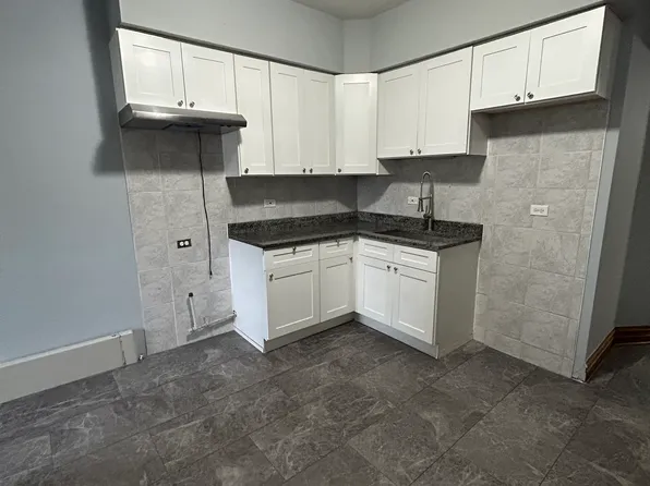 3149 W 42nd Pl #1, Chicago, IL 60632