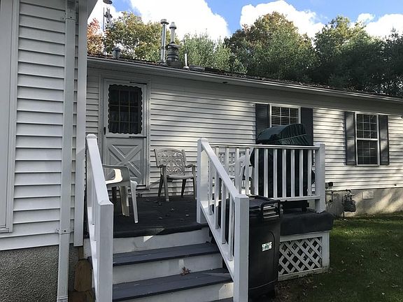 3rd image of 3 Fernwood Cir