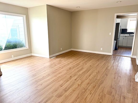 3rd image of 82 N 23rd Rd