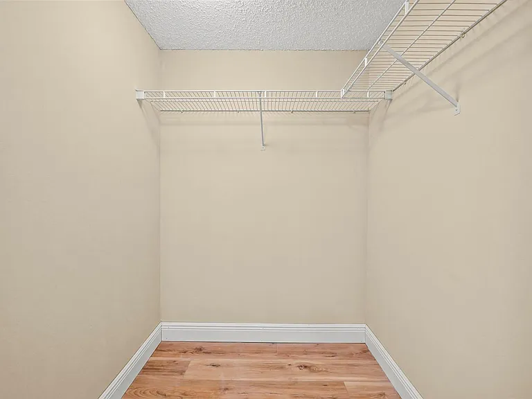 1100 Crestwood Ct S #1109 — Photo 21