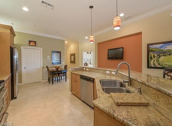 3rd image of 8601 Piazza Del Lago Cir Unit 201