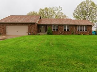 382 N Spruce St, Manteno, IL 60950