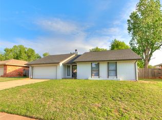 1215 W Gemini Rd, Edmond, OK 73003