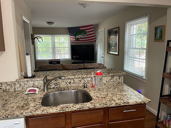 4th image of 106 Pogue St #108