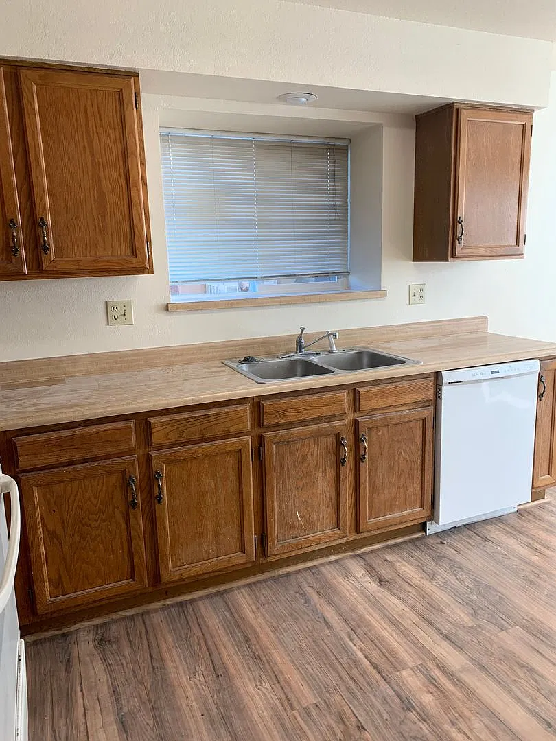 5 Bed Home in Northwind Subdivision — Photo 4