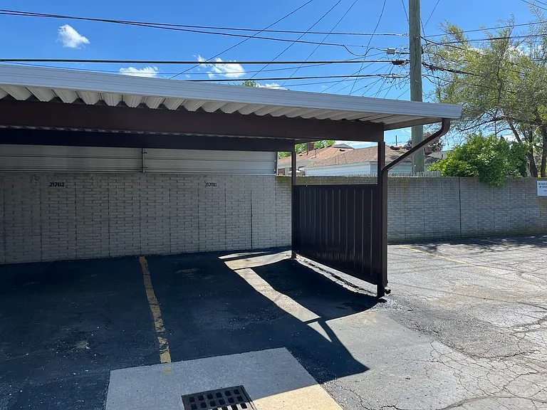 21700 E Eleven Mile Rd — Photo 14