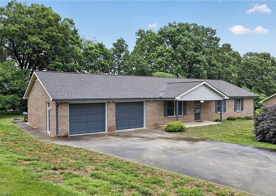 1st image of 316 Christine Ct