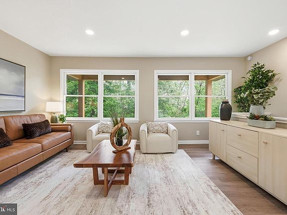4th image of 603 Persimmon Ln