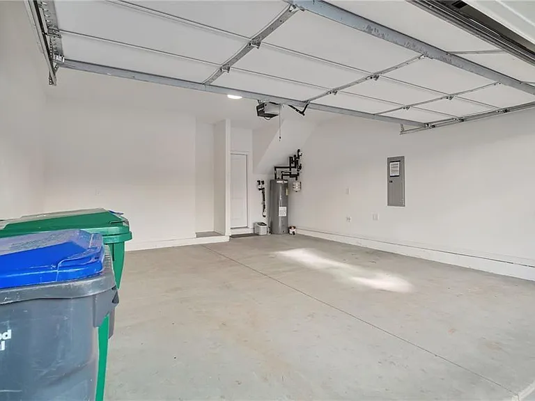 1115 Larkin Dr — Photo 23