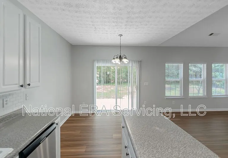 155 Greenland Dr — Photo 13