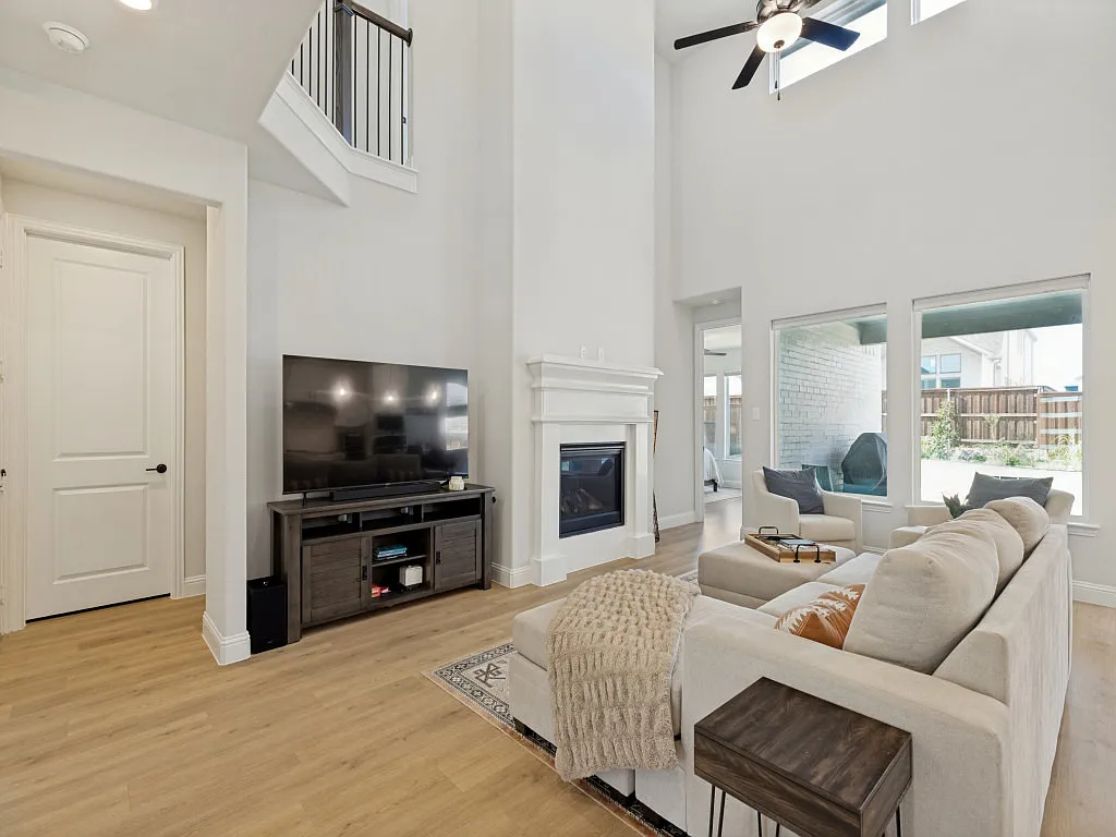 4 bed, 2735 sqft, $3,600 — Photo 4