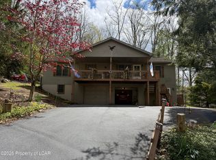 253 Snow Valley Dr, Drums, PA 18222
