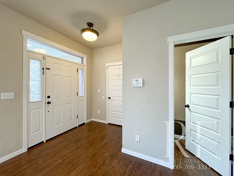 4386 Chanting Cir SW — Photo 3