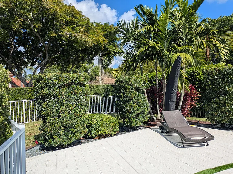 1865 NW 124th Way — Photo 18