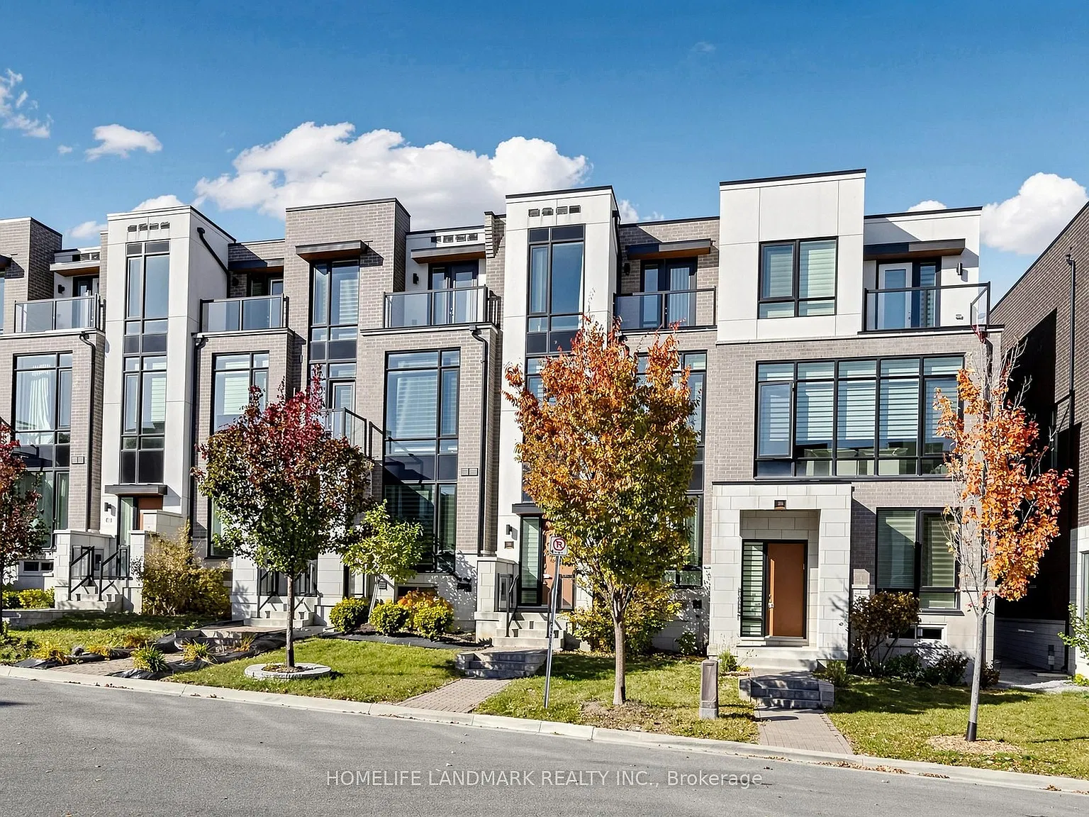 4 bed, $4,350 — Photo 1