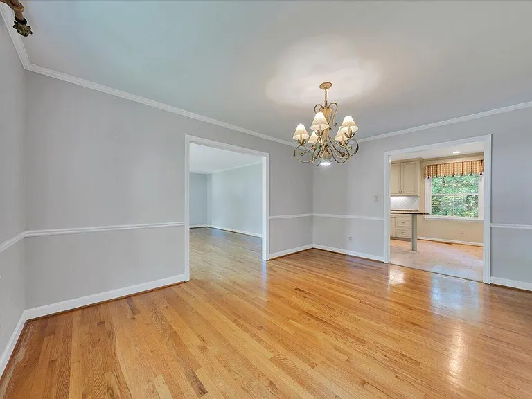 1814 Pelham Dr — Photo 9