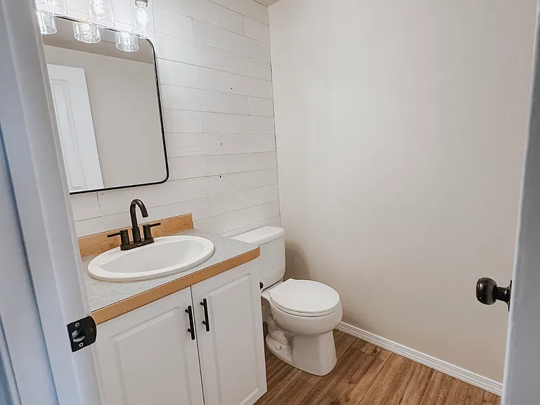 6725 Queens View Cir — Photo 11