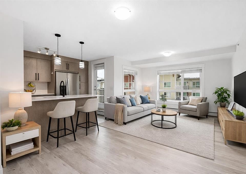 1st image of 302 SW Skyview Ranch Dr NE #2408