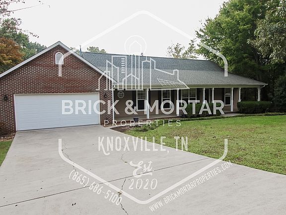 3rd image of 808 Pioneer Dr