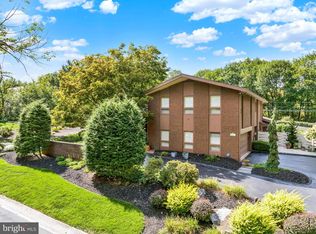1617 Meadowlark Rd, Wyomissing, PA 19610