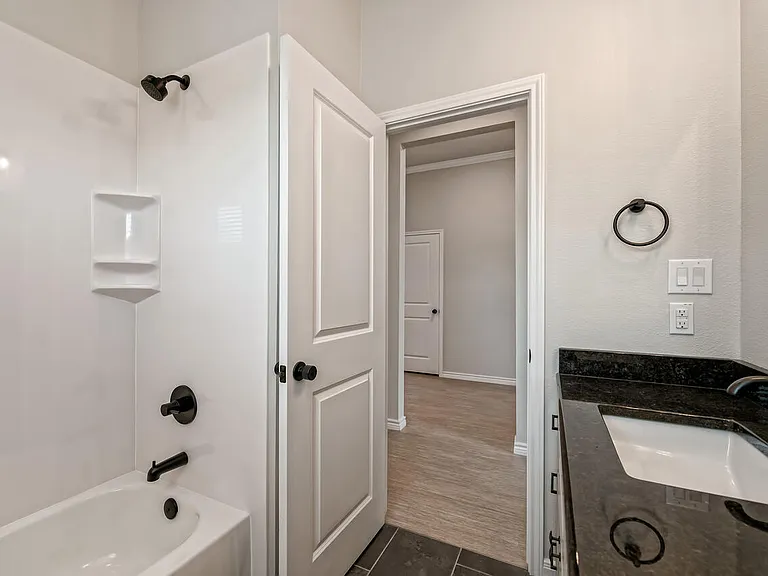 700 Tower Mill Ct #700 — Photo 16